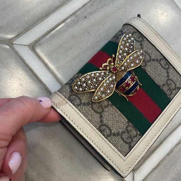 Gucci Queen Margaret leather wallet with pearl and rhinestone bug - Picture 10 of 10